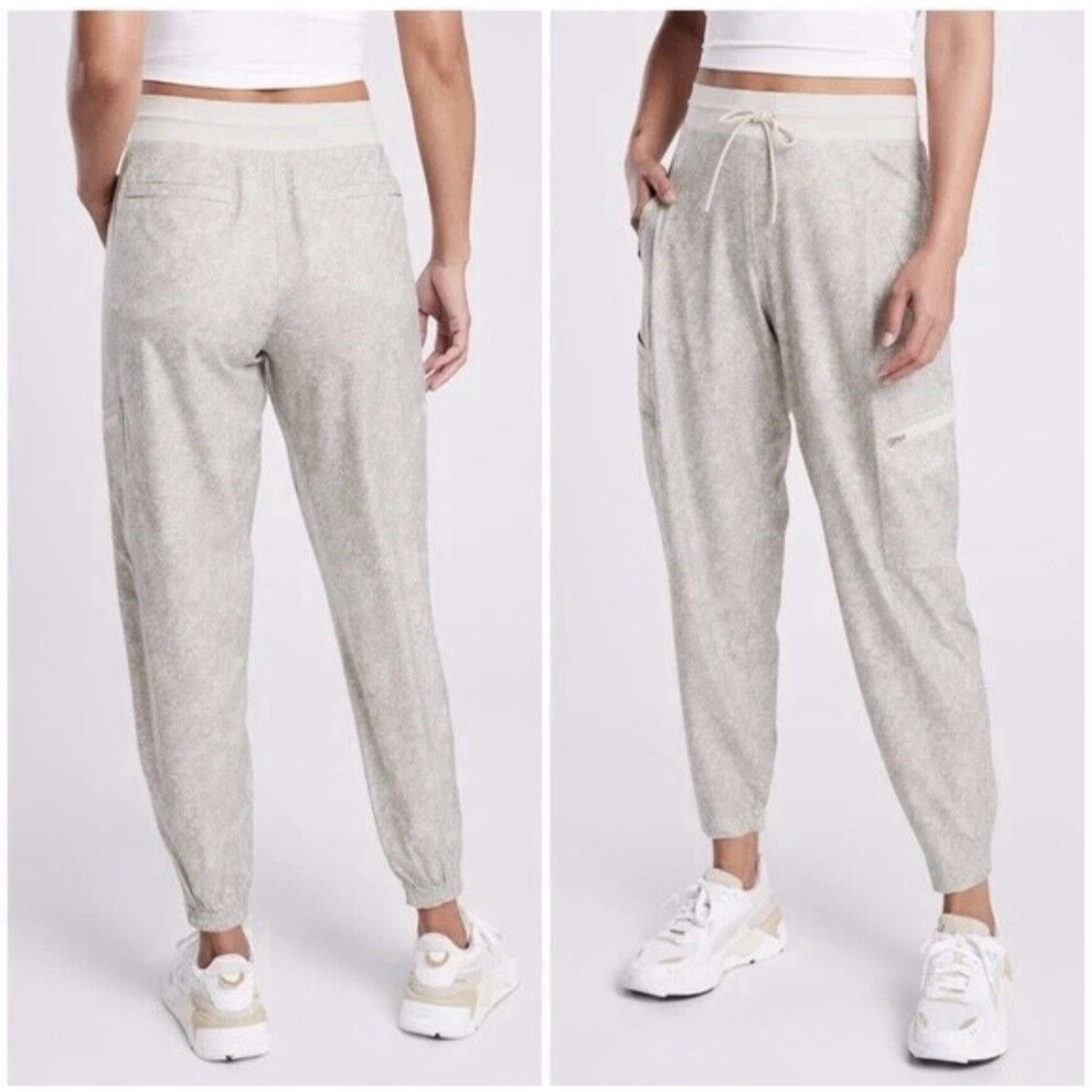Athleta Snakeprint Gray Venture Printed Pants Women Size 26 Travel Joggers